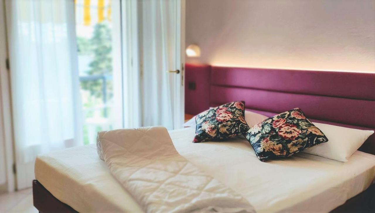 Hotel Villa Platani Riccione Ngoại thất bức ảnh