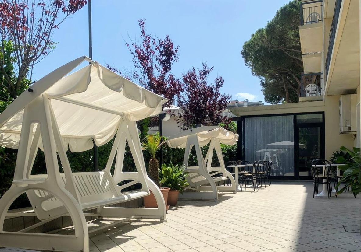Hotel Villa Platani Riccione Ngoại thất bức ảnh