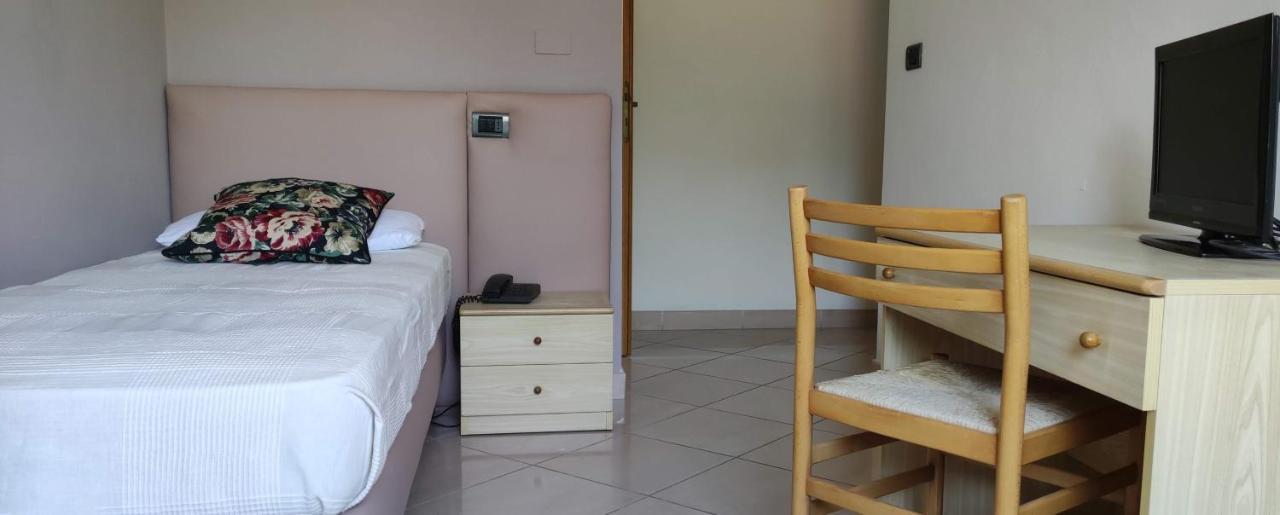 Hotel Villa Platani Riccione Ngoại thất bức ảnh